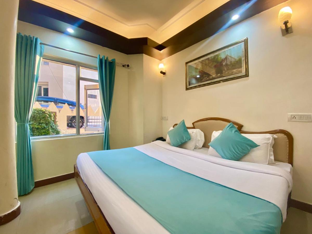 Riversun Hotel Mall Road Mussoorie Extérieur photo