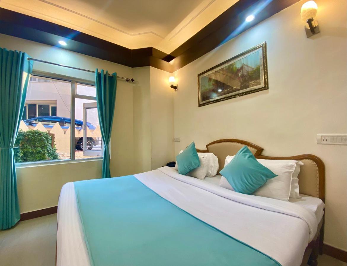 Riversun Hotel Mall Road Mussoorie Extérieur photo